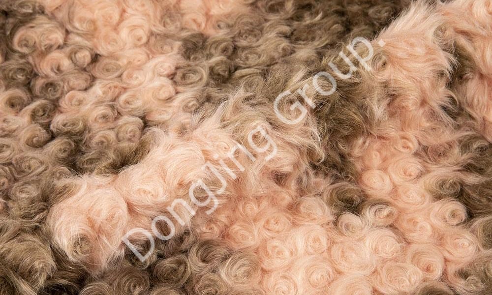The difference between polar fleece and lamb wool
