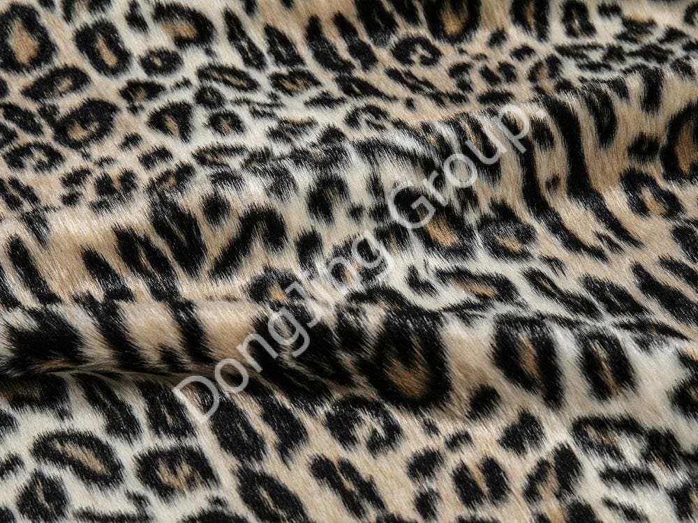 Analysis of the moderate touch and appearance characteristics of Three-Color Jacquard Leopard Print Faux Fur Fabric
