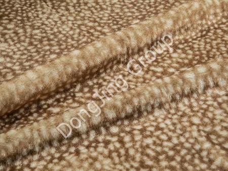 What are the advantages and disadvantages of deerskin fabric