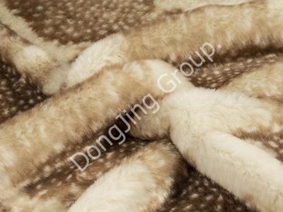 9HG0149-Off-white deer print faux fur fabric