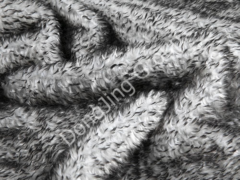 9KZ0035-Black pointed roller base plate printed with the same color imitation wool faux fur fabric