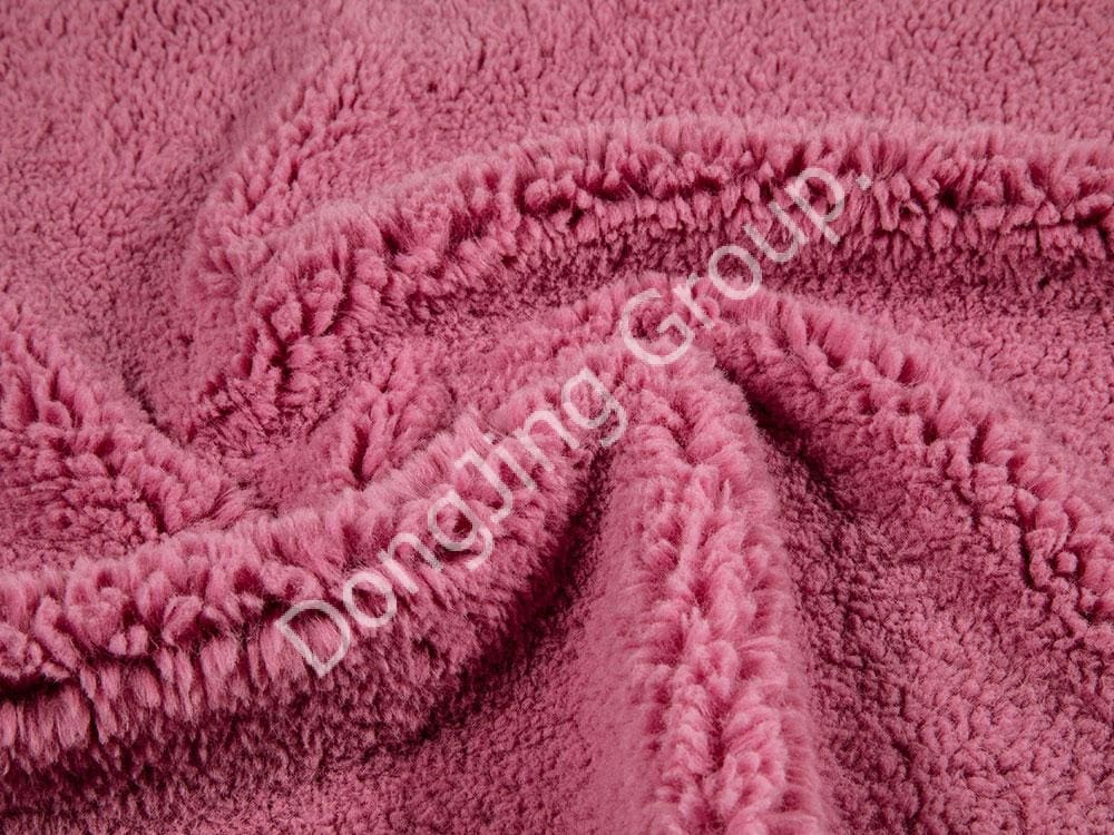 How to use Shiny Koala Faux Fur Fabric to make high-quality fashion items?