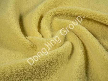 What are the benefits of gold star camel faux fur fabric？