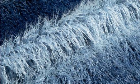 What is the difference between artificial fur and artificial leather？