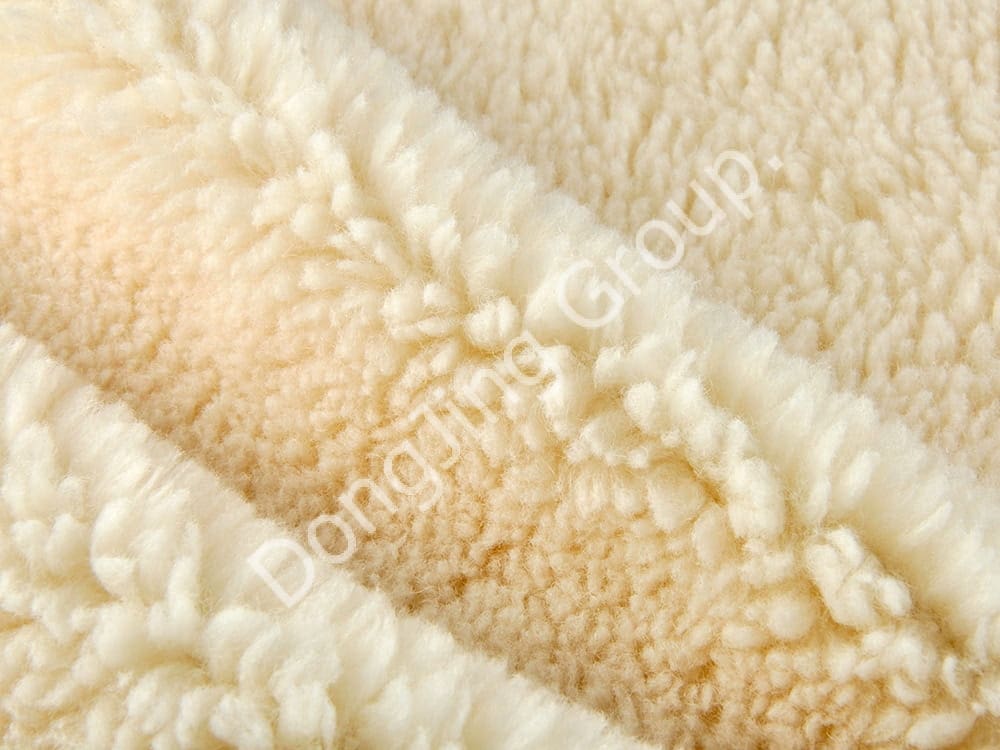 DP0605-Hong Mi White Icelandic Hair faux fur fabric