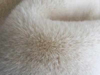 XD0007-Pearl Platinum Fox faux fur fabric