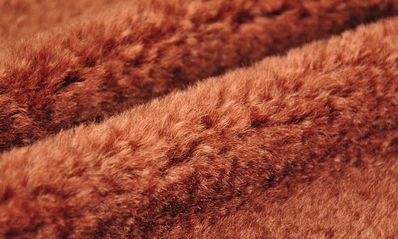 What are the methods of lamb hair care?