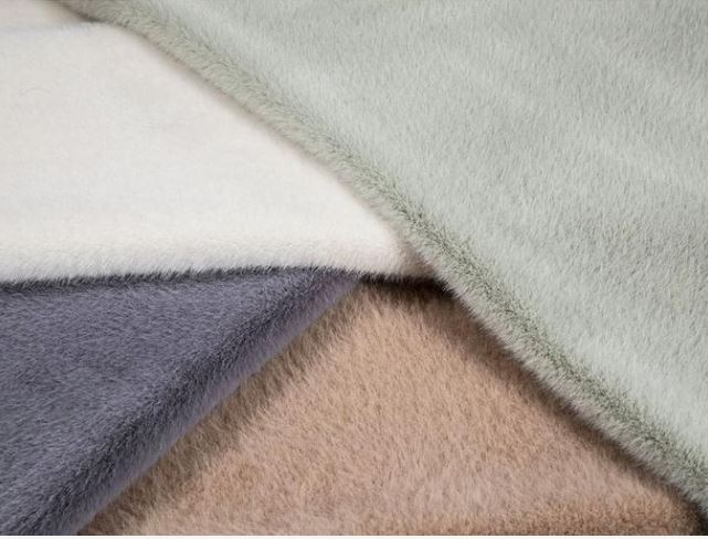 Is Mink Sweater Better or Cashmere Sweater?