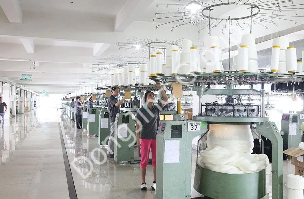 Crafting Comfort: A Closer Look at Artificial Fur Fabric in Fashion