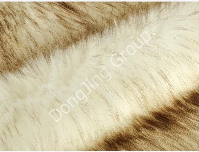 Exploring the Elegance of White Dyed Tip Faux Fur Fabric in Apparel Design