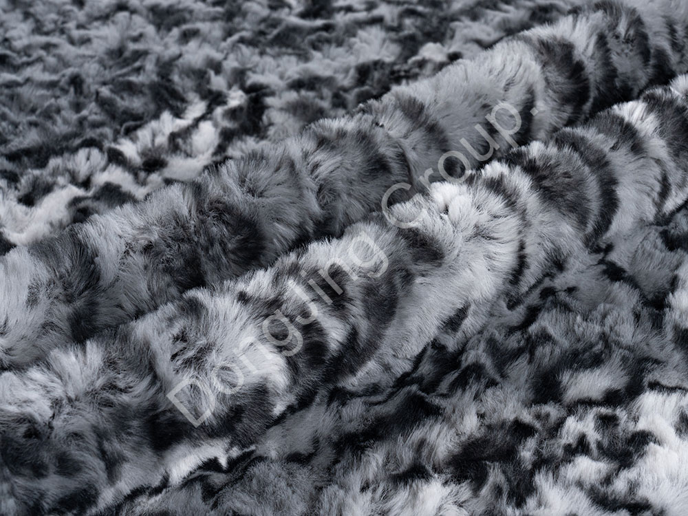 3KT2230-Black back print with dual color brush pattern faux fur fabric