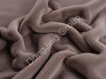 How is the layering of the shallow bean paste HLD faux fur fabric?