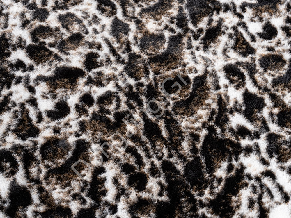 D3HW0038-Tricolor jacquard faux fur fabric
